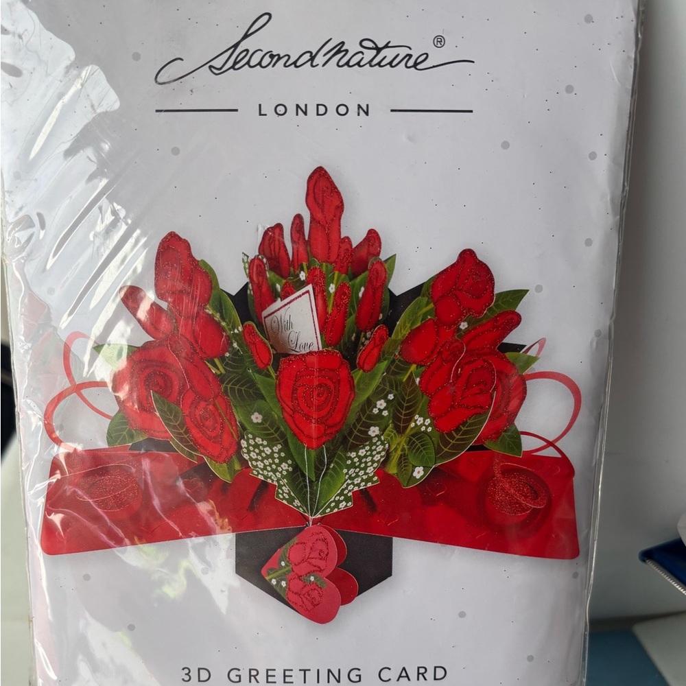 3D Greeting Card with Red Floral Bouquet